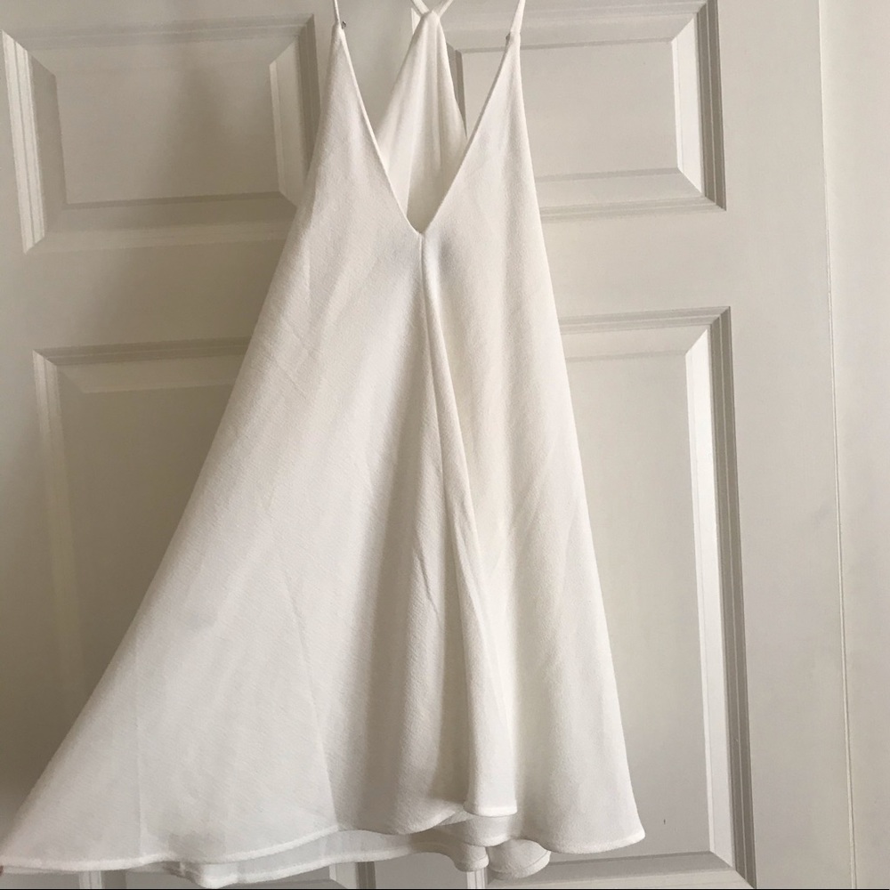 NWT Lulu's V-neck Flowing White Dress